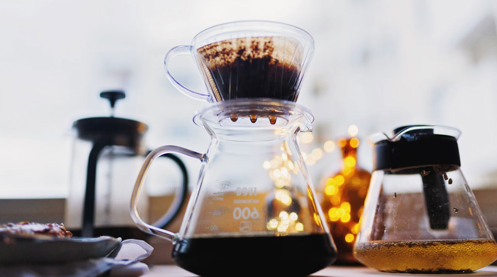 Cafeteira, café, cafeteria-Foto de Anshu A na Unsplash